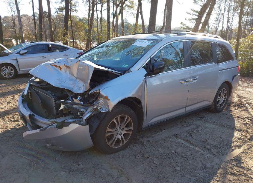 Photo 2 of 2011 Honda Odyssey EX-L (VIN 5FNRL5H65BB051776)