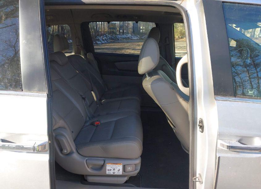 Photo 8 of 2011 Honda Odyssey EX-L (VIN 5FNRL5H65BB051776)