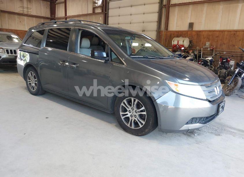 2011 Honda Odyssey EX-L (VIN 5FNRL5H65BB051888) main photo