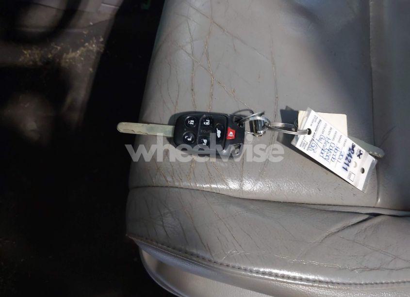 Photo 11 of 2011 Honda Odyssey EX-L (VIN 5FNRL5H65BB051888)