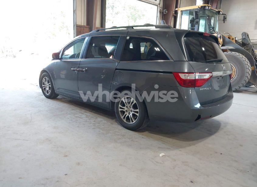 Photo 3 of 2011 Honda Odyssey EX-L (VIN 5FNRL5H65BB051888)