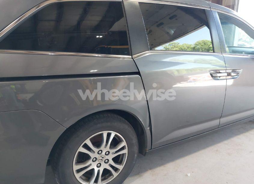 Photo 6 of 2011 Honda Odyssey EX-L (VIN 5FNRL5H65BB051888)