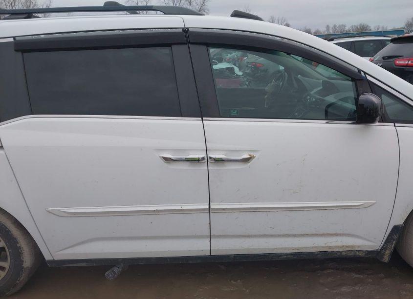 Photo 13 of 2011 Honda Odyssey EX-L (VIN 5FNRL5H65BB100474)