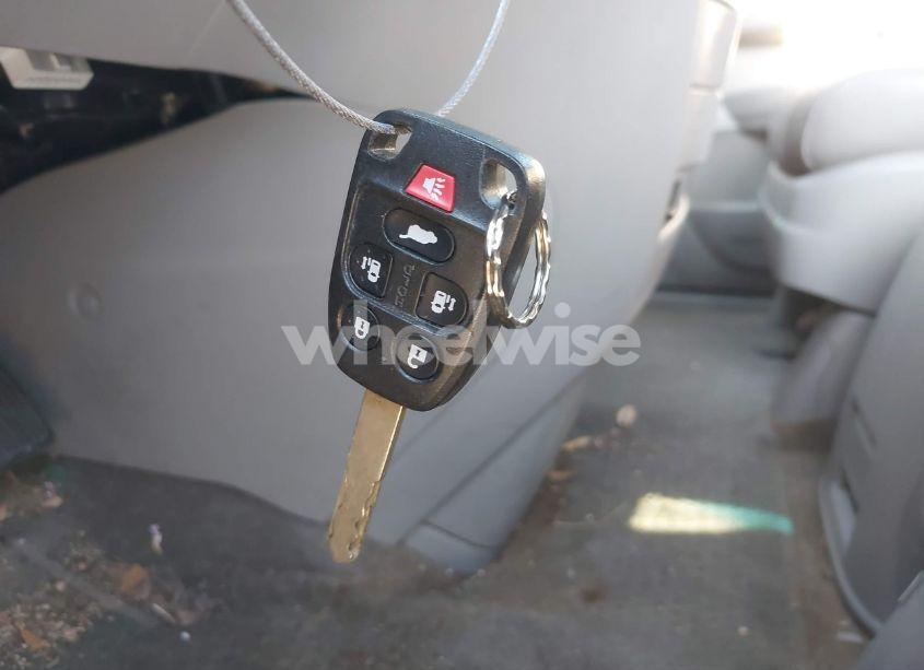 Photo 11 of 2011 Honda Odyssey EX-L (VIN 5FNRL5H65BB102516)