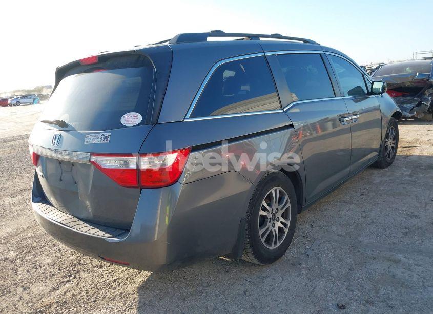 Photo 4 of 2011 Honda Odyssey EX-L (VIN 5FNRL5H65BB102516)