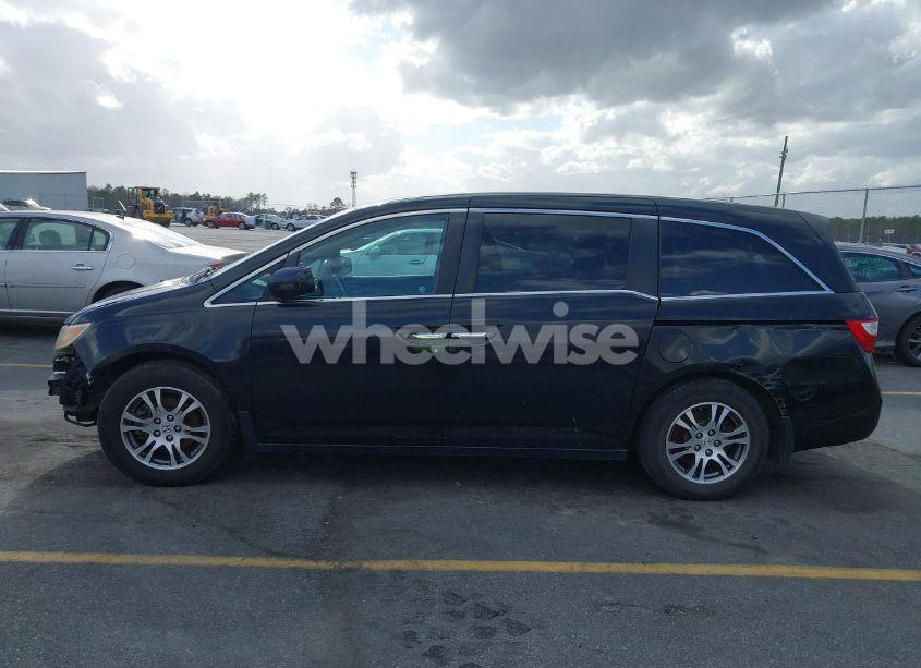 Photo 15 of 2011 Honda Odyssey EX-L (VIN 5FNRL5H65BB102807)