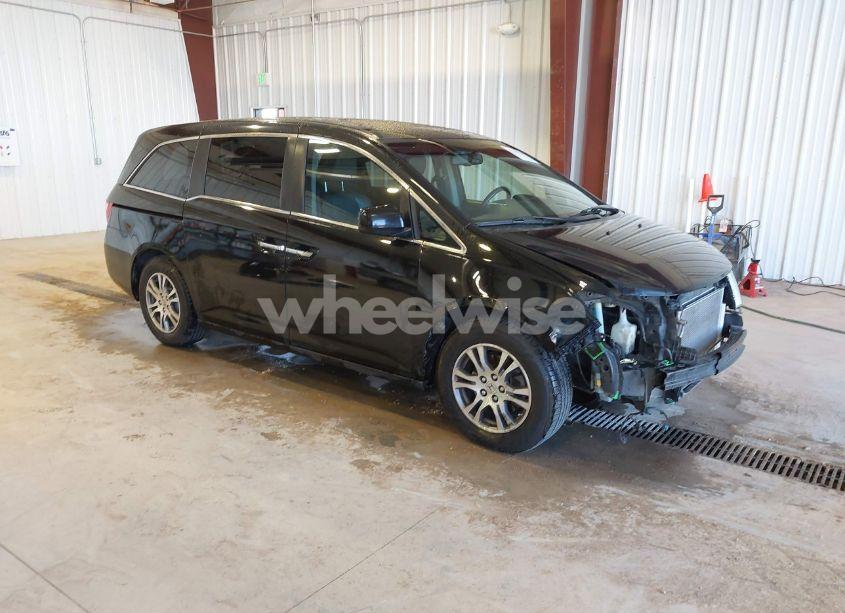 2011 Honda Odyssey EX-L (VIN 5FNRL5H65BB102810) main photo