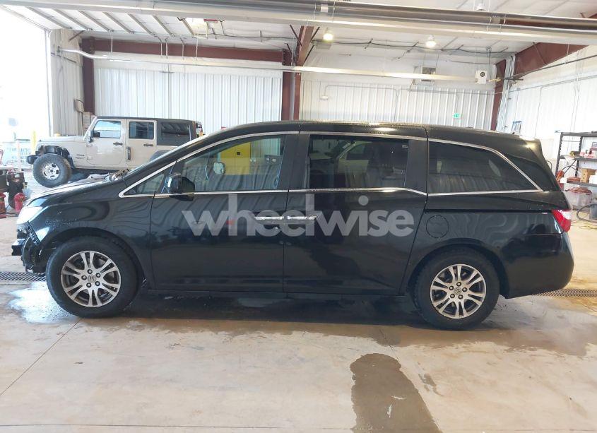 Photo 15 of 2011 Honda Odyssey EX-L (VIN 5FNRL5H65BB102810)