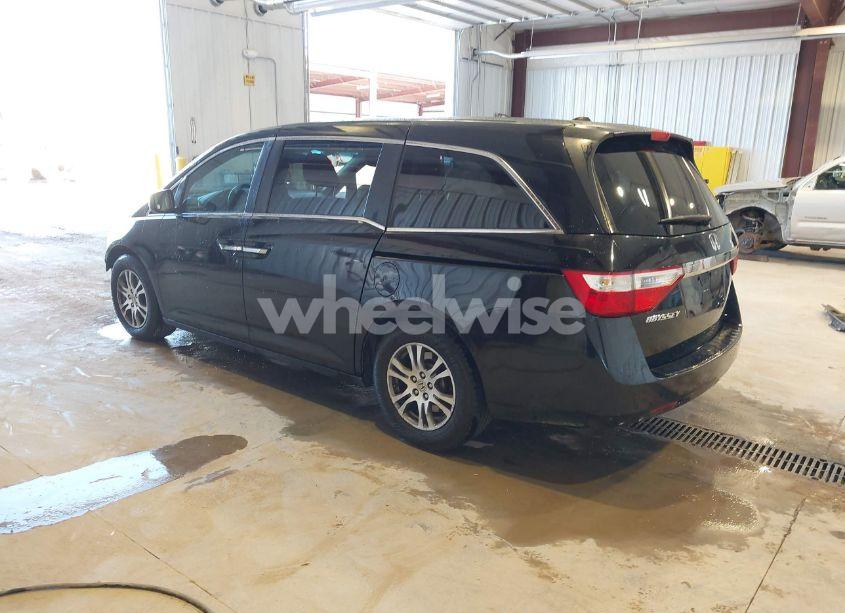 Photo 3 of 2011 Honda Odyssey EX-L (VIN 5FNRL5H65BB102810)