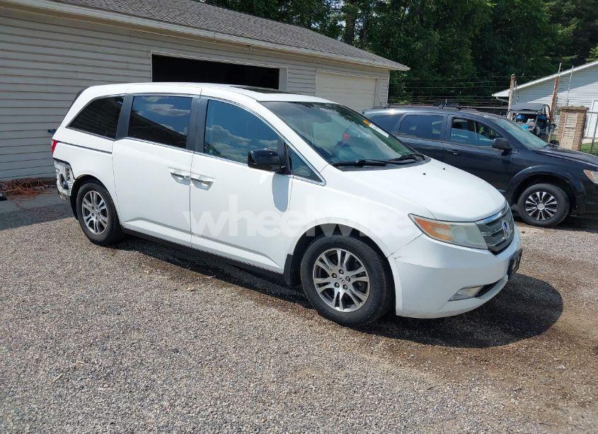 2011 Honda Odyssey EX-L (VIN 5FNRL5H65BB104640) main photo