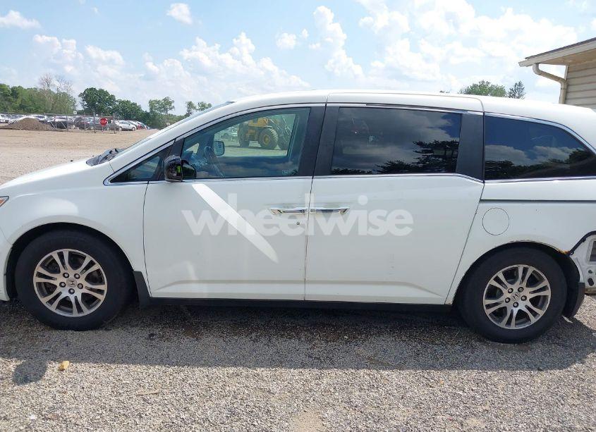 Photo 14 of 2011 Honda Odyssey EX-L (VIN 5FNRL5H65BB104640)