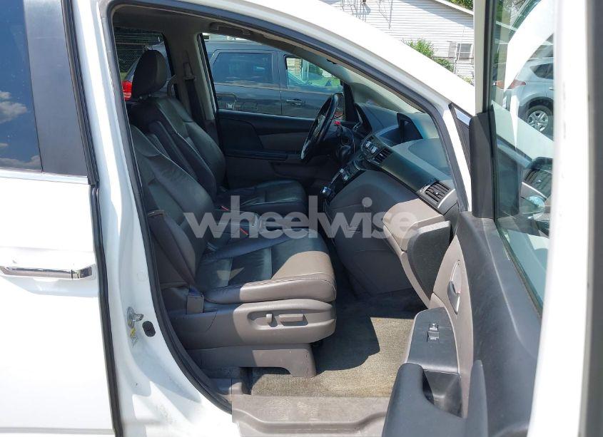 Photo 5 of 2011 Honda Odyssey EX-L (VIN 5FNRL5H65BB104640)