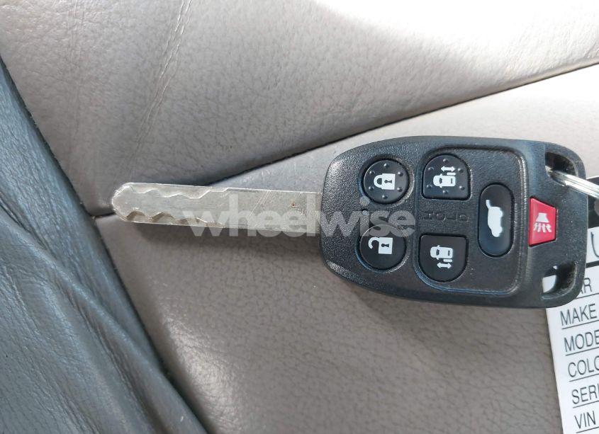 Photo 11 of 2012 Honda Odyssey EX-L (VIN 5FNRL5H65CB036177)