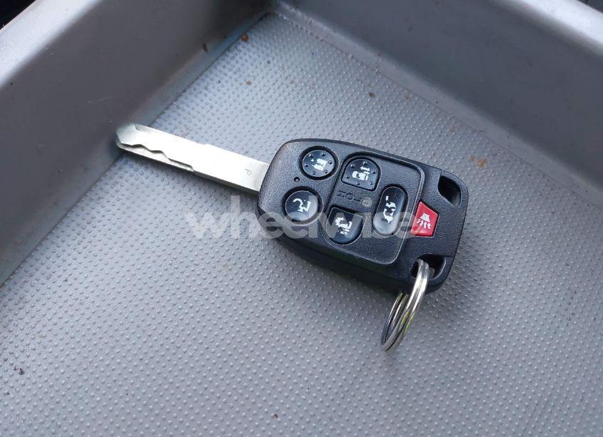 Photo 11 of 2012 Honda Odyssey EX-L (VIN 5FNRL5H65CB061032)