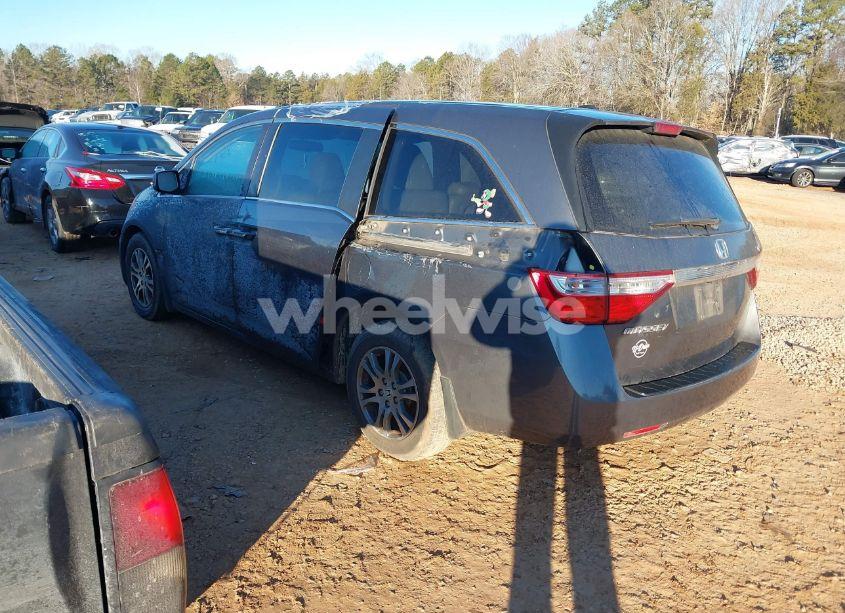 Photo 3 of 2013 Honda Odyssey EX-L (VIN 5FNRL5H65DB013659)