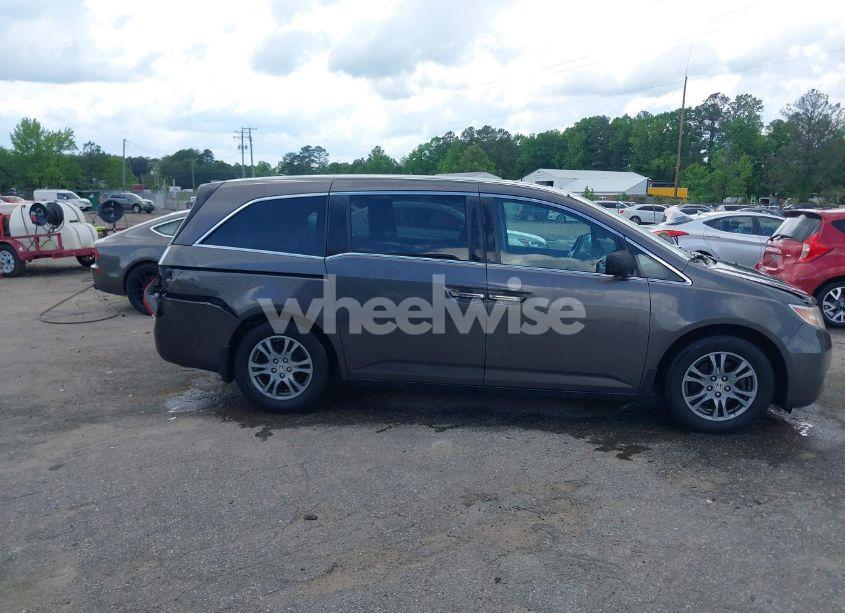 Photo 13 of 2013 Honda Odyssey EX-L (VIN 5FNRL5H65DB026458)