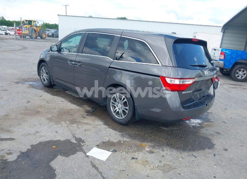 Photo 3 of 2013 Honda Odyssey EX-L (VIN 5FNRL5H65DB026458)