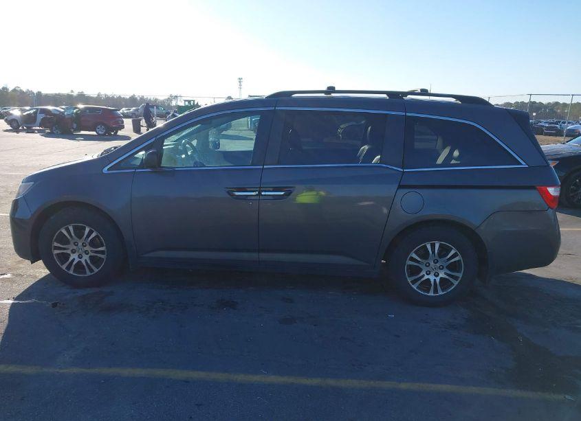 Photo 14 of 2013 Honda Odyssey EX-L (VIN 5FNRL5H65DB047990)