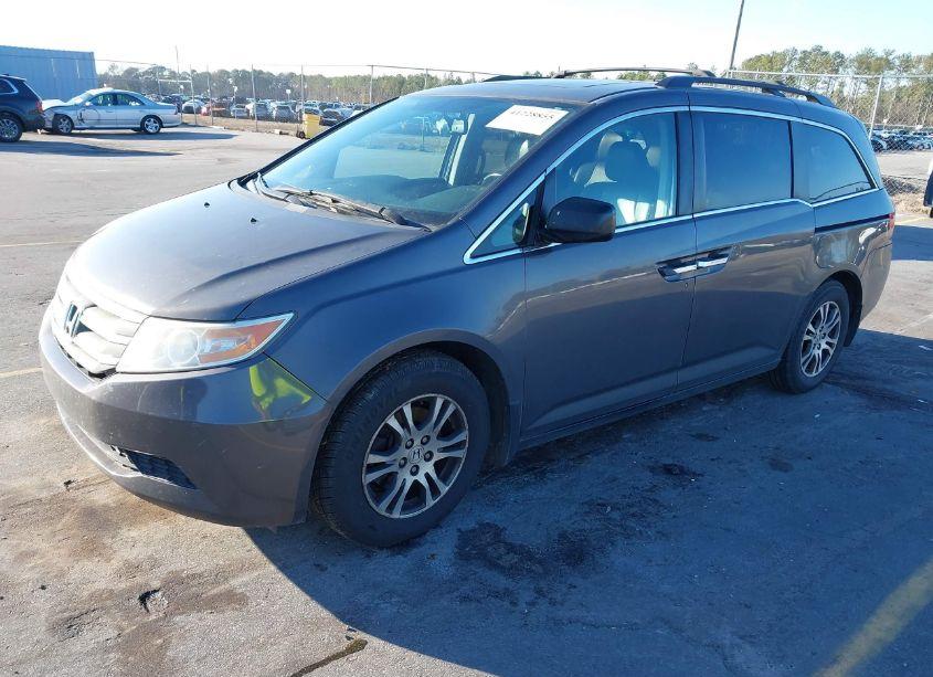 Photo 2 of 2013 Honda Odyssey EX-L (VIN 5FNRL5H65DB047990)