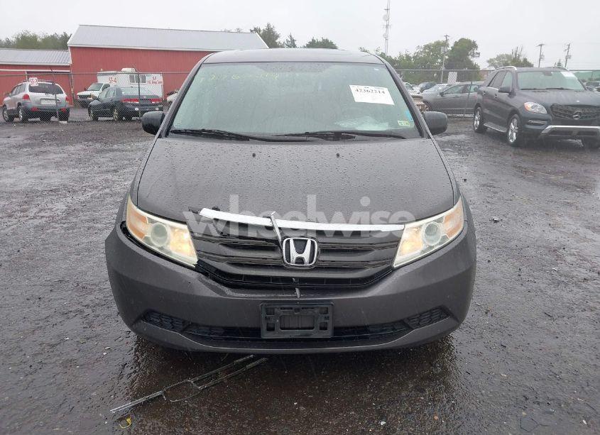 Photo 12 of 2013 Honda Odyssey EX-L (VIN 5FNRL5H65DB055023)