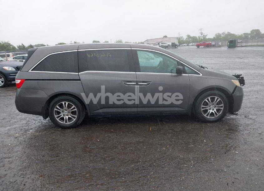 Photo 13 of 2013 Honda Odyssey EX-L (VIN 5FNRL5H65DB055023)