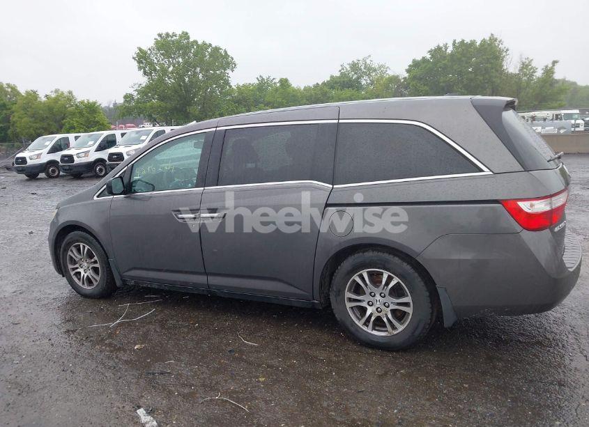 Photo 14 of 2013 Honda Odyssey EX-L (VIN 5FNRL5H65DB055023)