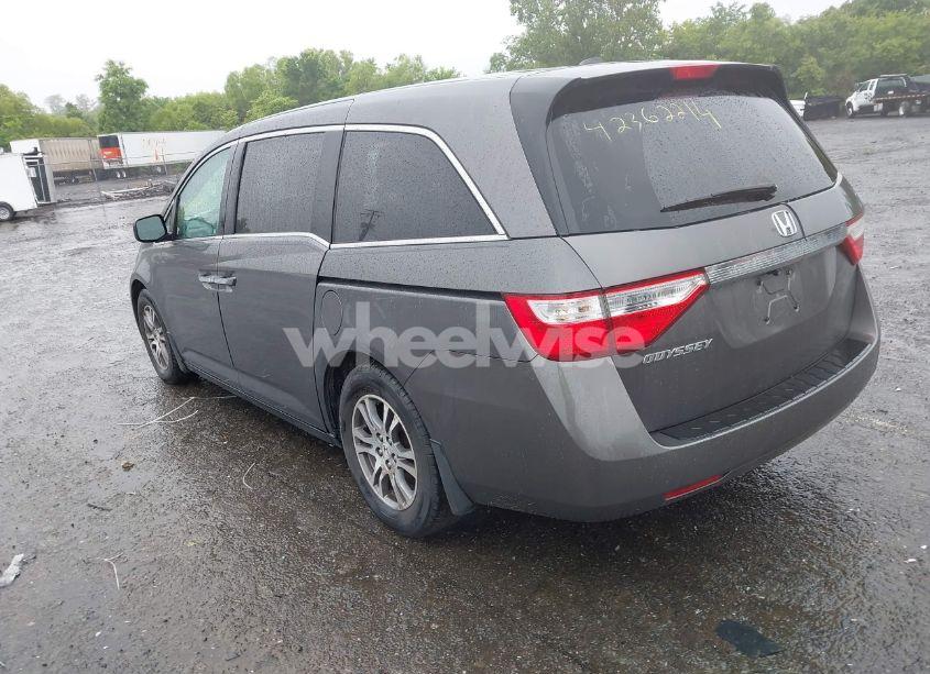 Photo 3 of 2013 Honda Odyssey EX-L (VIN 5FNRL5H65DB055023)