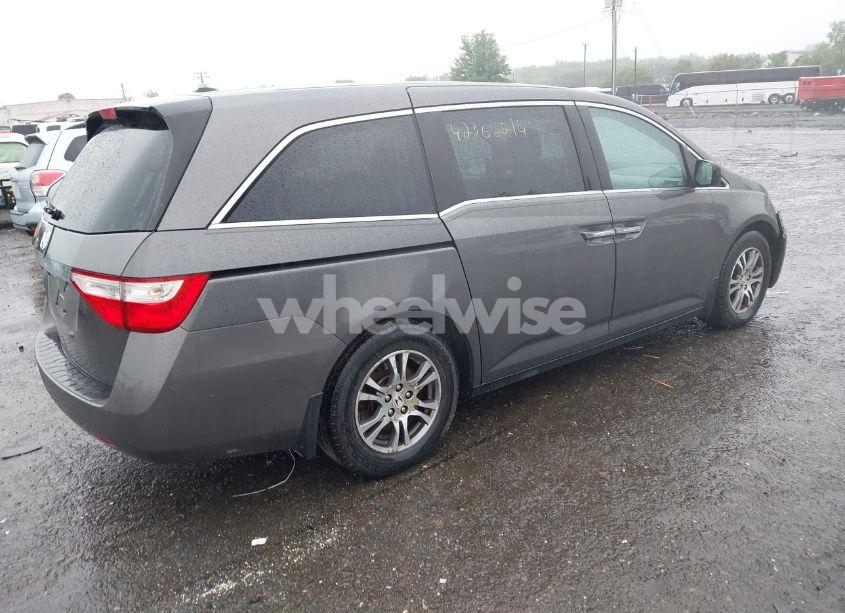 Photo 4 of 2013 Honda Odyssey EX-L (VIN 5FNRL5H65DB055023)