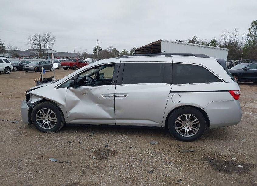 Photo 14 of 2013 Honda Odyssey EX-L (VIN 5FNRL5H65DB055099)