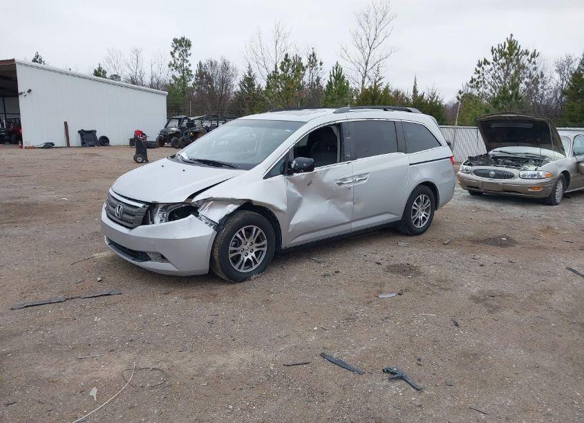 Photo 2 of 2013 Honda Odyssey EX-L (VIN 5FNRL5H65DB055099)