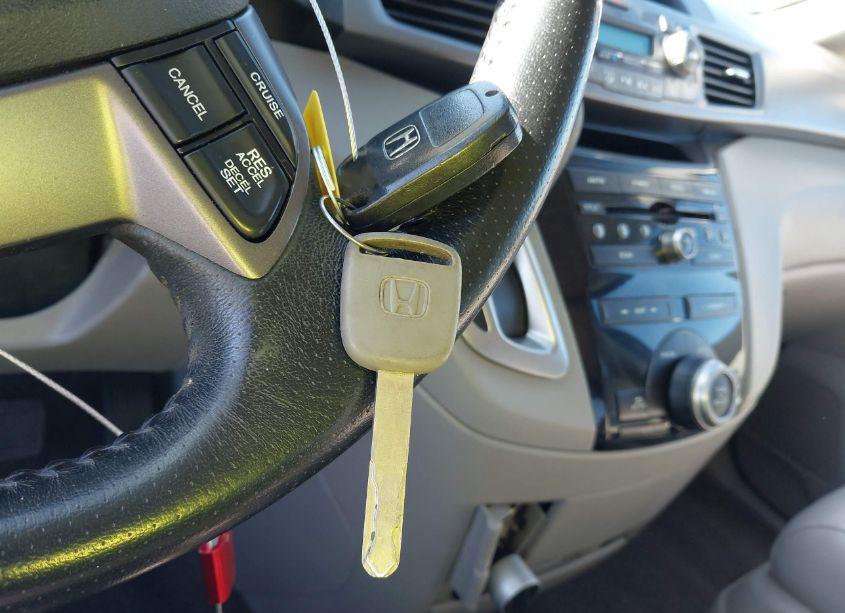 Photo 11 of 2013 Honda Odyssey EX-L (VIN 5FNRL5H65DB064627)