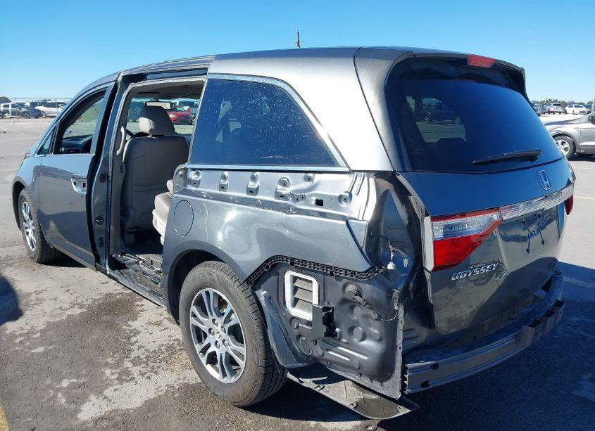 Photo 3 of 2013 Honda Odyssey EX-L (VIN 5FNRL5H65DB064627)