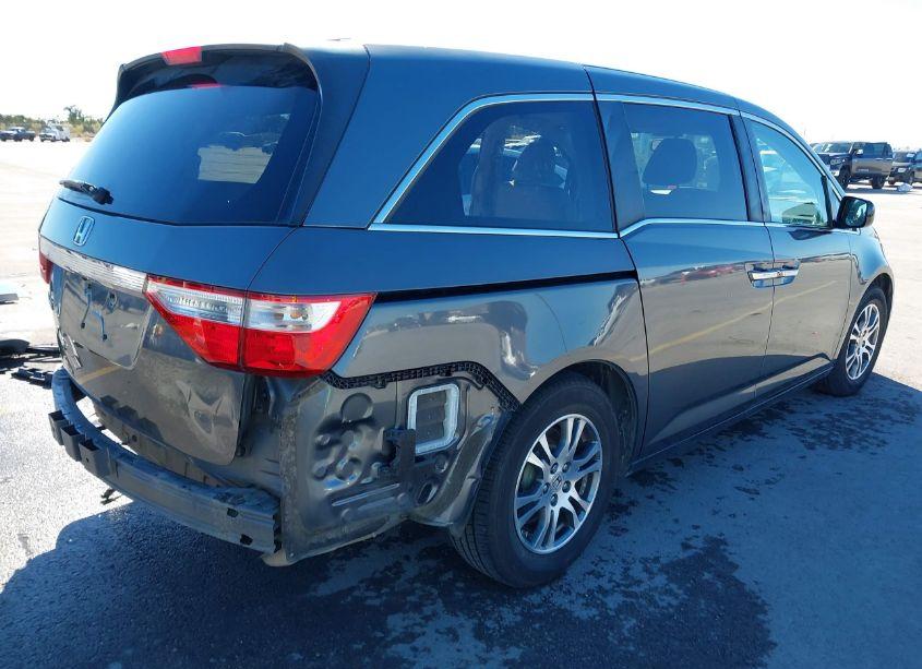 Photo 4 of 2013 Honda Odyssey EX-L (VIN 5FNRL5H65DB064627)