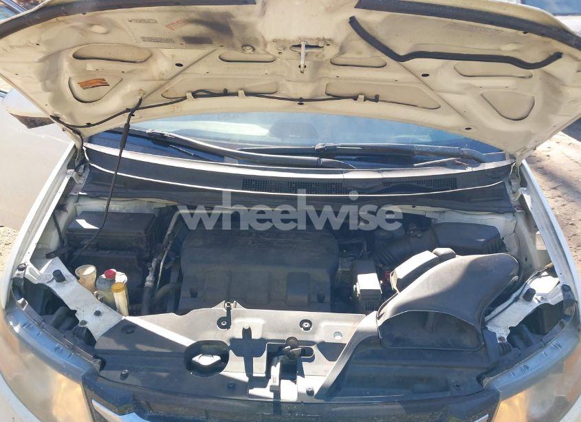 Photo 10 of 2014 Honda Odyssey EX-L (VIN 5FNRL5H65EB011458)