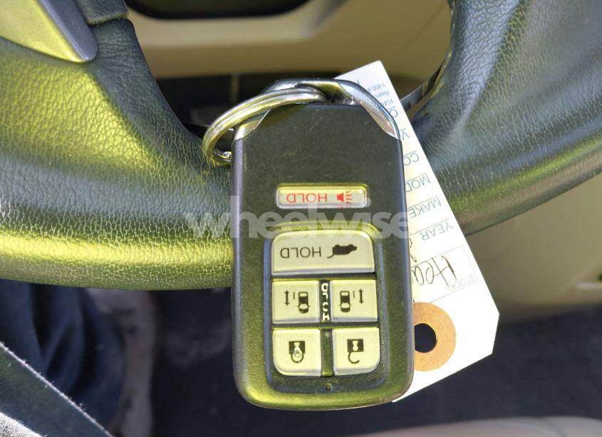 Photo 11 of 2014 Honda Odyssey EX-L (VIN 5FNRL5H65EB019897)