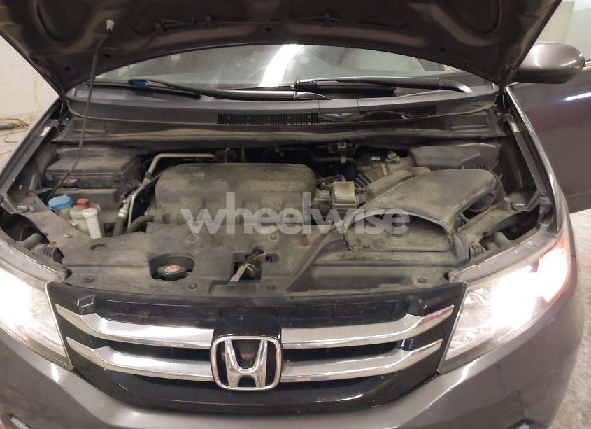 Photo 10 of 2014 Honda Odyssey EX-L (VIN 5FNRL5H65EB022878)