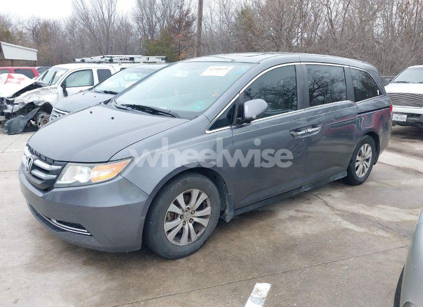 Photo 2 of 2014 Honda Odyssey EX-L (VIN 5FNRL5H65EB039017)