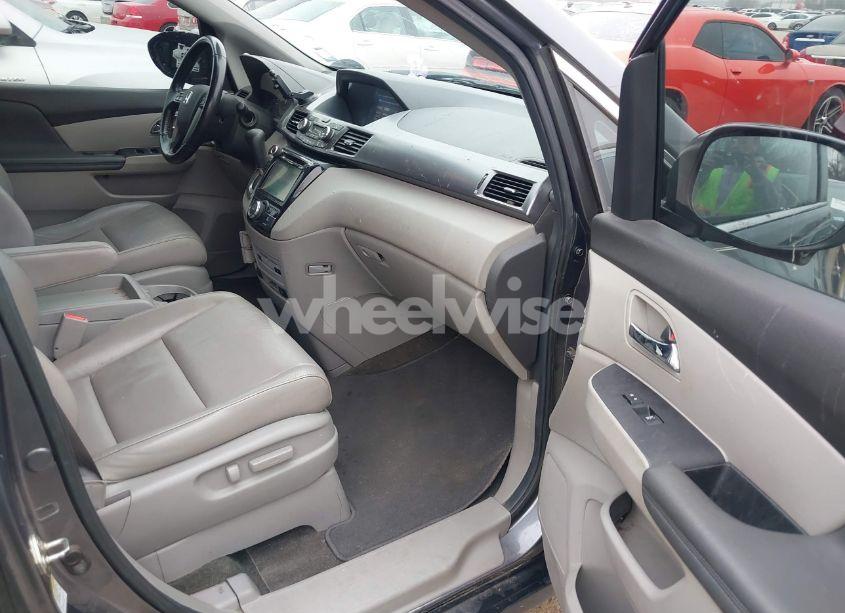 Photo 5 of 2014 Honda Odyssey EX-L (VIN 5FNRL5H65EB039017)