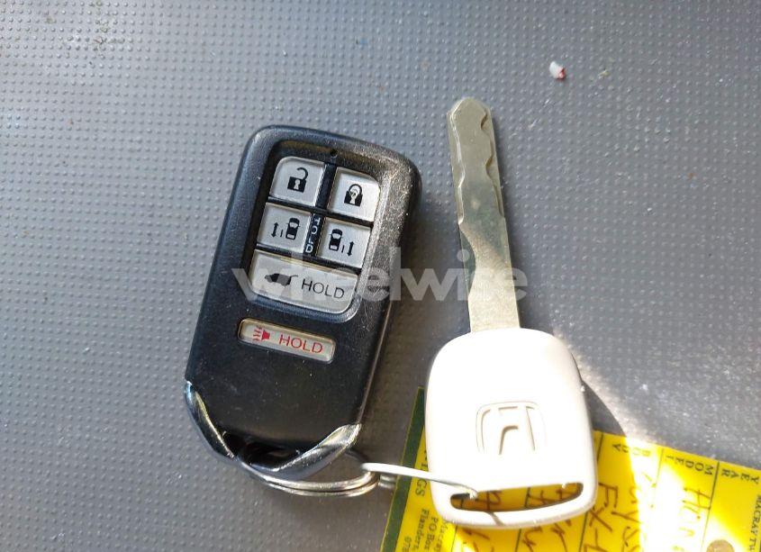 Photo 11 of 2014 Honda Odyssey EX-L (VIN 5FNRL5H65EB043813)