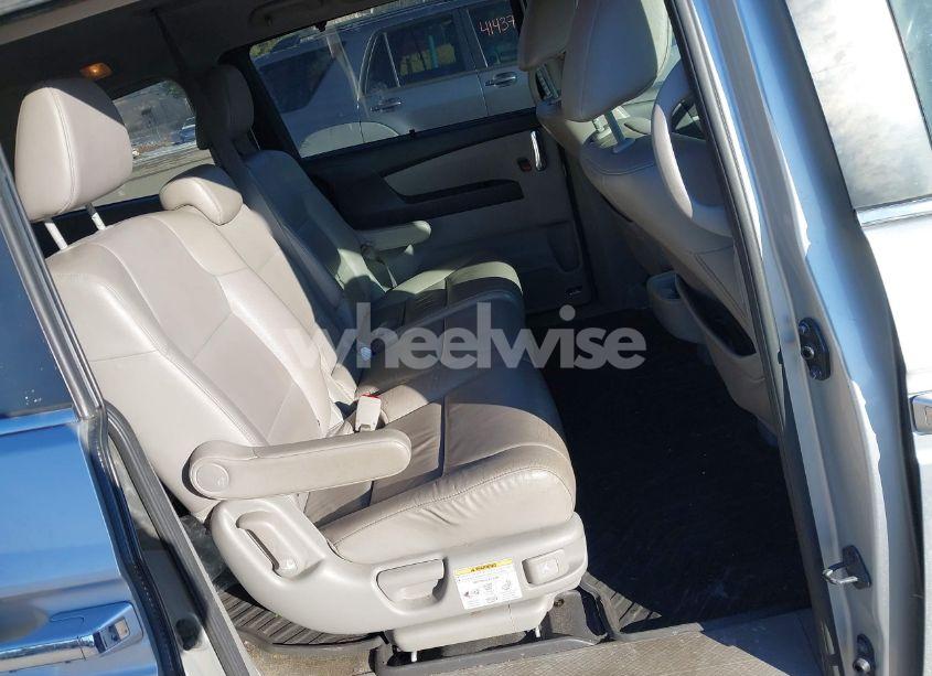 Photo 8 of 2014 Honda Odyssey EX-L (VIN 5FNRL5H65EB043813)