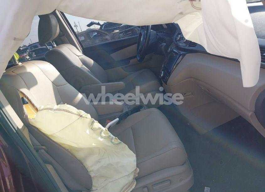 Photo 5 of 2014 Honda Odyssey EX-L (VIN 5FNRL5H65EB049983)