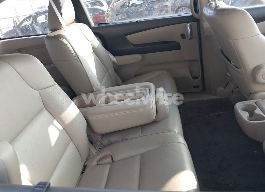 Photo 8 of 2014 Honda Odyssey EX-L (VIN 5FNRL5H65EB049983)