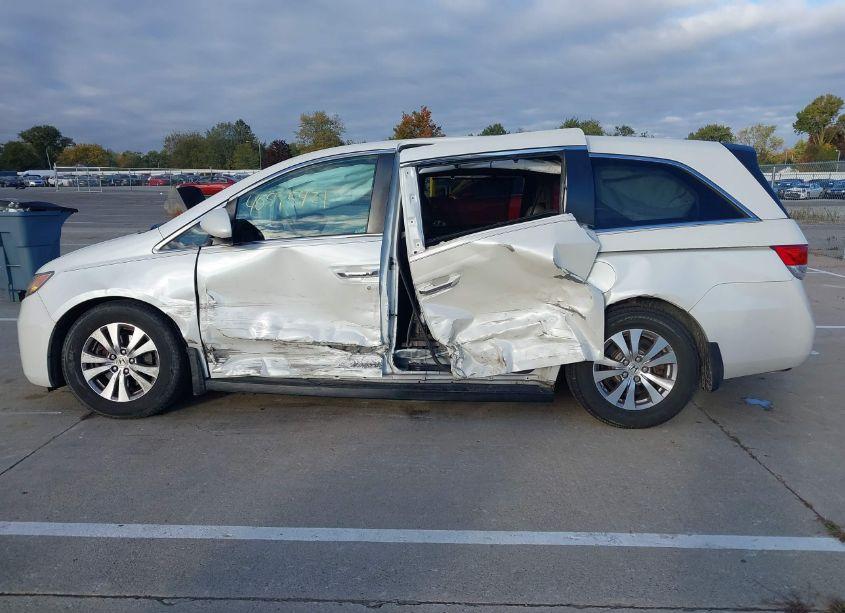 Photo 15 of 2014 Honda Odyssey EX-L (VIN 5FNRL5H65EB056514)