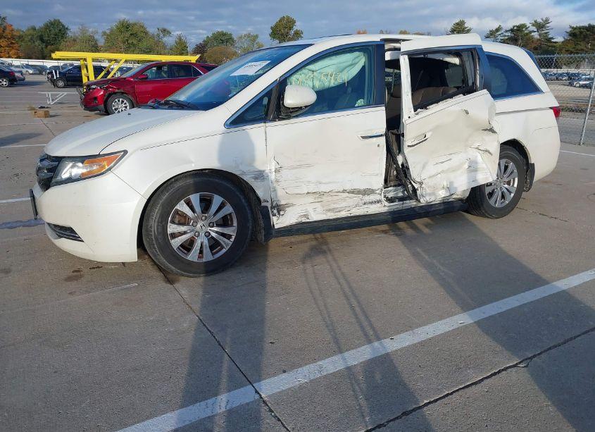 Photo 2 of 2014 Honda Odyssey EX-L (VIN 5FNRL5H65EB056514)
