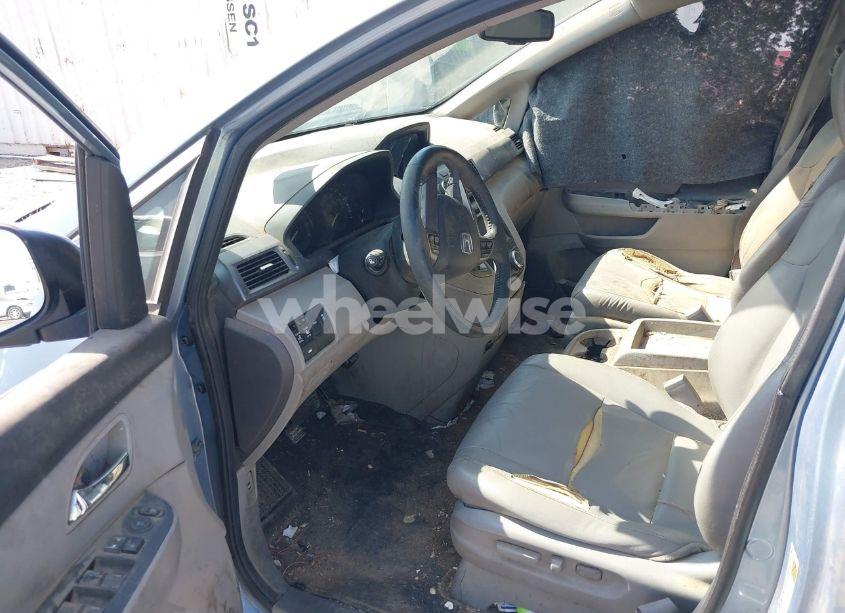 Photo 5 of 2014 Honda Odyssey EX-L (VIN 5FNRL5H65EB103900)