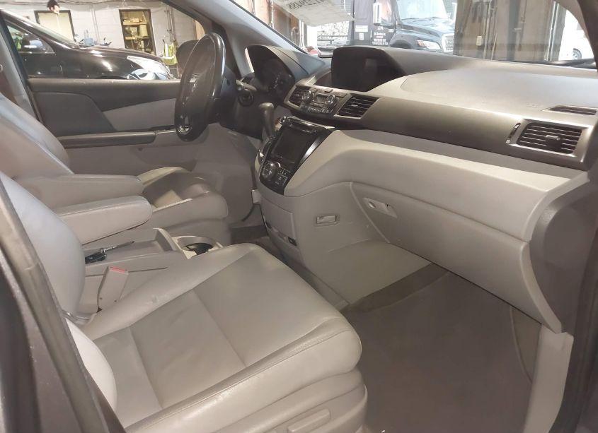 Photo 5 of 2014 Honda Odyssey EX-L (VIN 5FNRL5H65EB132233)