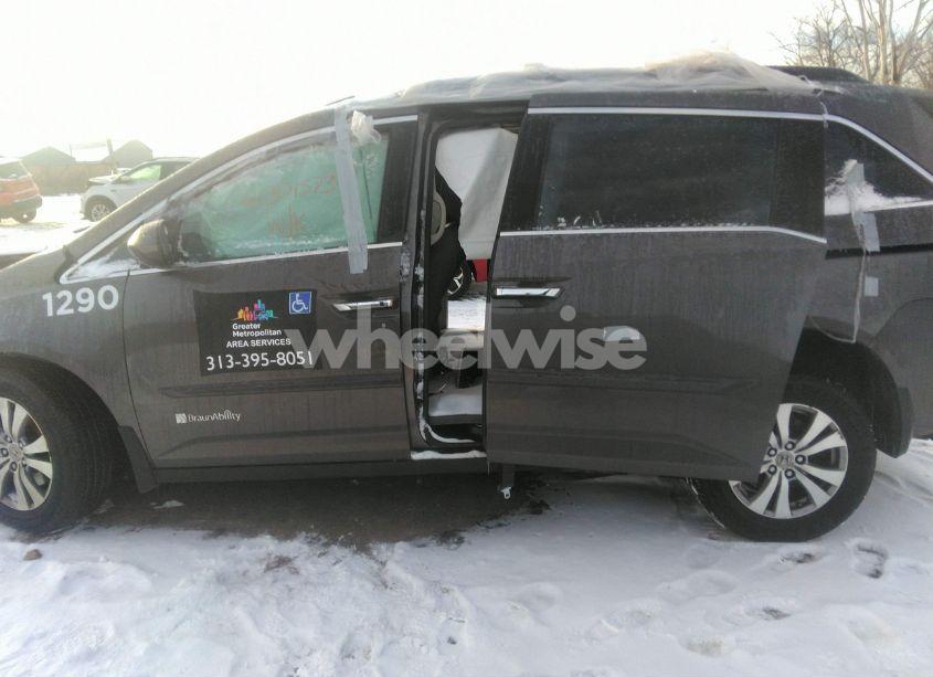 Photo 14 of 2015 Honda Odyssey EX-L (VIN 5FNRL5H65FB001160)