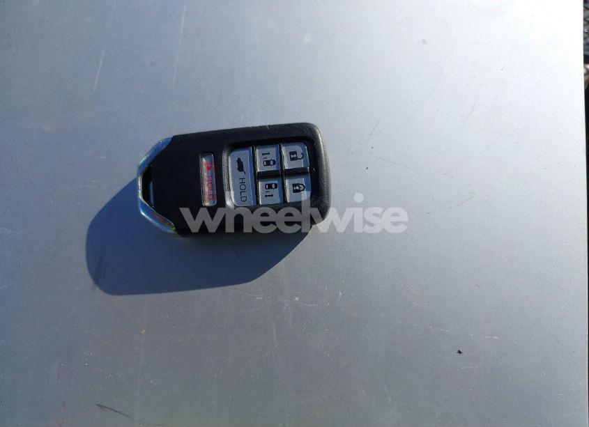 Photo 11 of 2015 Honda Odyssey EX-L (VIN 5FNRL5H65FB045143)