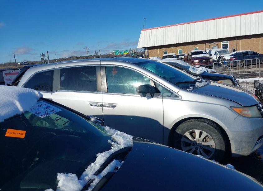 Photo 13 of 2015 Honda Odyssey EX-L (VIN 5FNRL5H65FB049368)