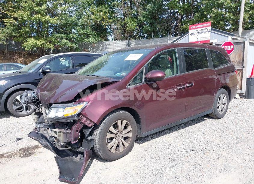 Photo 2 of 2015 Honda Odyssey EX-L (VIN 5FNRL5H65FB065778)